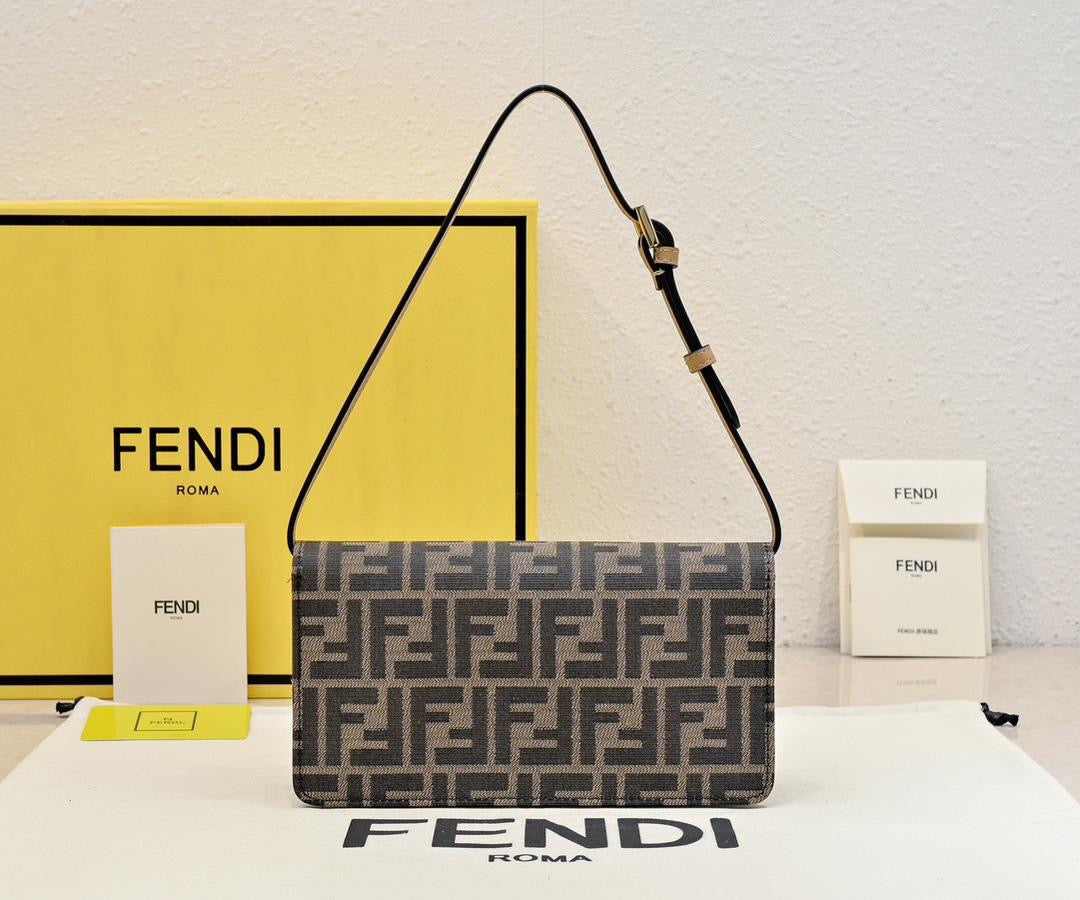 Pochette Fendi - Baguette / New