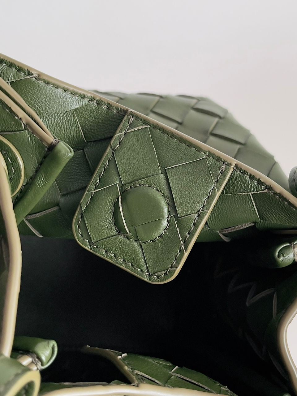 Bottega Veneta - Parachute piccola / pre owned