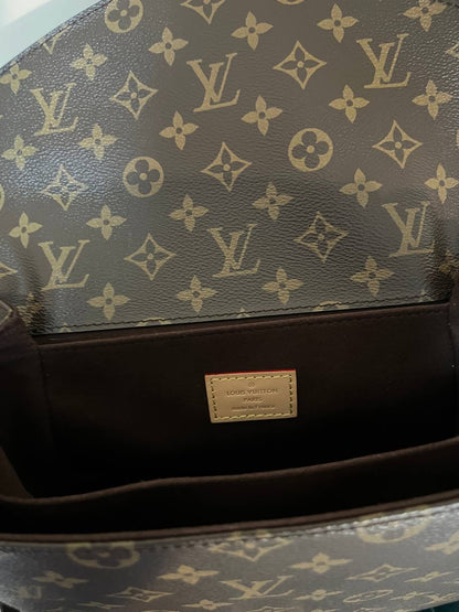 Louis Vuitton Pochette Métis / pre owned